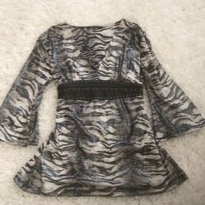 Snake looking fabric w leather Siz small